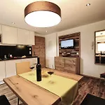 Salner Apartament *