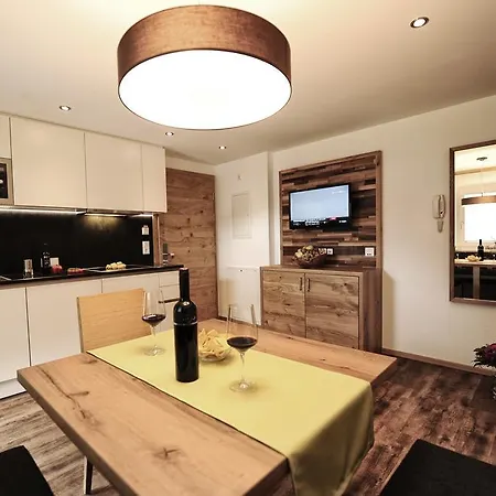 Salner Apartment *